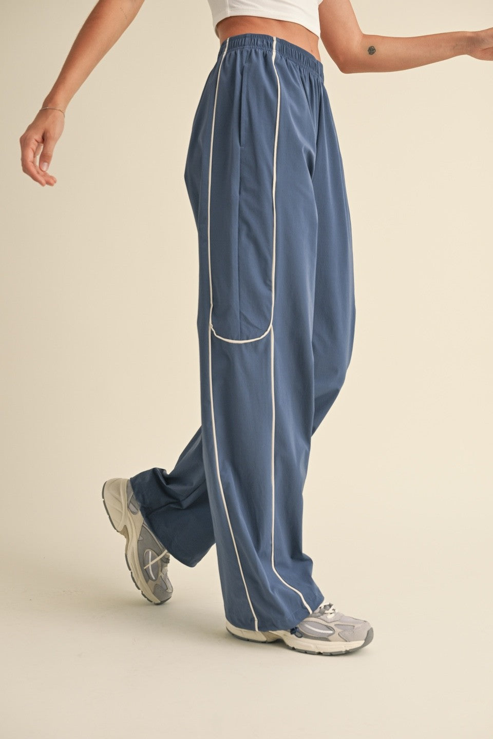 Tommi Track Pants \\ Ash Blue